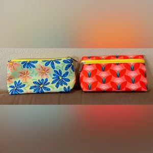 Clinique Cosmetics Bags perfect for the beach